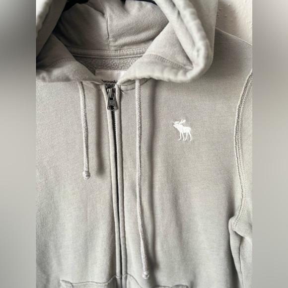 Abercrombie & Fitch Women's size S
Full Zip Hoodie Soft Collection Pullover - Picture 8 of 8